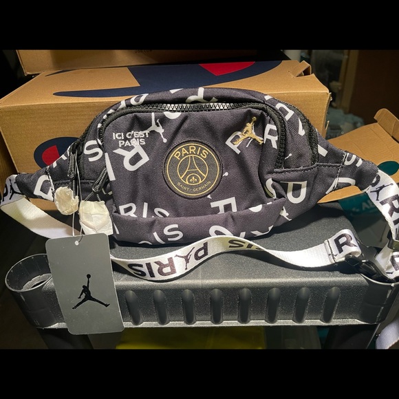 Hi Everyone!! Wondering if I should Sell on Poshmark!! What Do You Think?? - Picture 8 of 16